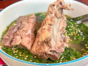 煮牛棒骨都有哪些调料_家常牛棒骨，调料炖出鲜美！