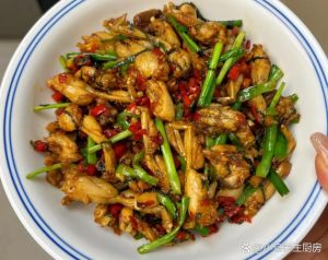牛蛙肉一般煮多久熟_牛蛙肉营养鲜美，快熟透了吧？