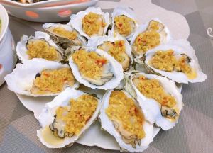 烤生蚝怎样才算烤熟了_烤生蚝熟了？看水泡肉紧口滑！