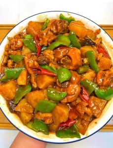 做黄焖鸡放不放黄豆酱_黄豆酱的妙用与绝配