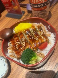 日本鳗鱼饭有刺吗_日本鳗鱼饭无刺？名厨精工细作！