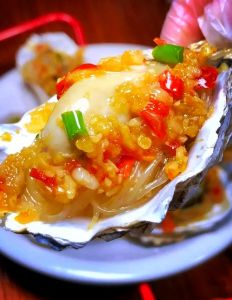 蒸生蚝需要几分钟_蒸生蚝几分钟？大小不同时间各异
