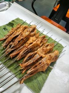 烤鸭舌的做法_香酱鸭舌，酥香入味！