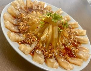 拌皮冻调味汁的做法_红油蒜蓉猪皮冻，美容佳肴，DIY美味！