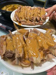 酱羊肉 酱油腌制_腌透炖烂香浓入味