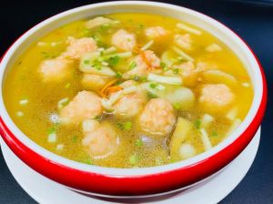 虾滑汤的家常做法_家常美味，简单鲜香