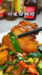 煮过的肉炒回锅肉怎么炒_煮后煸炒，肥而不腻超下饭！