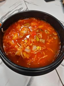 大酱汤的做法 韩国_淘米水调咸度，石锅小火炖出鲜香