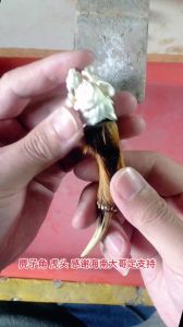 麂子蹄子做饰品步骤_稀有文玩，辟邪保平安