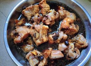 电饭煲粉蒸排骨的做法_肋排小排怎么选？蒸排骨食谱