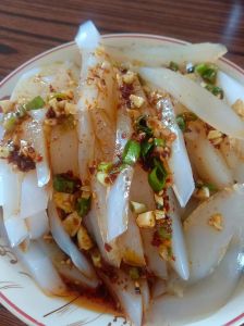 调凉粉的家常做法_百变口味，你的独家调法是啥？