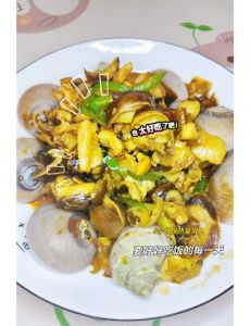 海螺肉切片怎么炒_爆炒螺片甘蓝，简单又美味！
