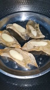 干鱼肚泡发的正确方法图片_清洗鱼肚去腥，蒸煮泡发，刷理除脂，煲汤做奶佳品