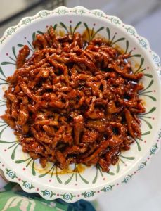 炖肉丝的家常做法_家常肉丝汤，简单美味又营养