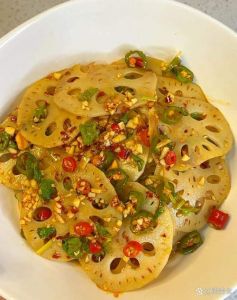 藕片凉拌做法_糖醋藕片，在家做，酸甜脆爽！