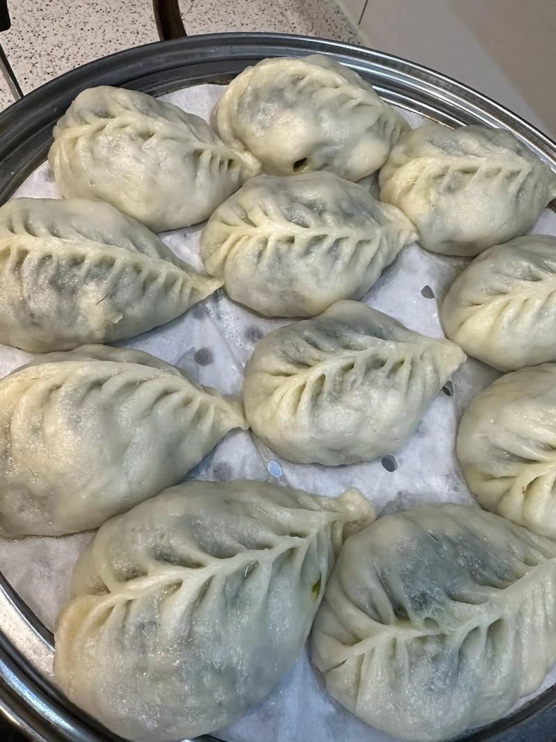 海麻线白菜包子做法_春日限定鲜滋味