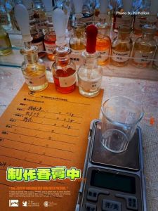 做香膏蜂蜡和精油比例_基础比例及精油添加