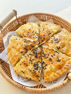 电饼铛香蕉饼的做法_香甜香蕉饼，早餐点心优选