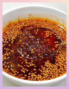 重庆红油辣椒正宗做法教程_自制红油辣椒，麻辣鲜香，做法简单