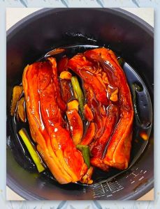 简单叉烧肉做法家庭版_腌透烤熟多汁甜
