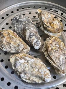 生蚝肉隔水蒸需要几分钟_蒸生蚝8-10分钟，熟了壳微张，刷洗干净，别多调味