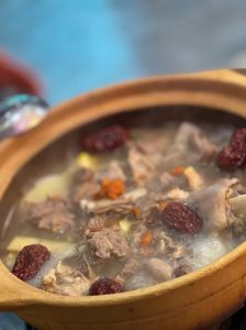 盐池清炖羊肉做法_肉质细嫩味美