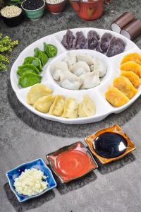 冻饺子煮多久能熟呢_冻饺子怎么煮？沸水下锅，时间看情况！