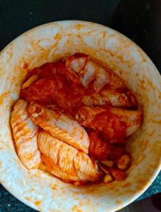 家常烤鸡翅腌制方法_腌透控温，外酥里嫩