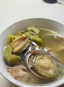 广东苦瓜排骨汤的做法窍门_广东苦瓜排骨汤，清爽解暑，做法简单！