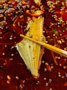 麻辣冷锅鱼制作方法_四川麻辣冷锅鱼，暖心又暖胃！