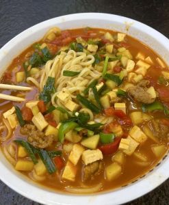 宁夏臊子面的家常做法_鲜美滩羊肉，手工面，暖心汤