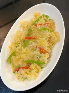 土豆银耳炒菜做法家常_糖醋泡银耳炒土豆配鸡蛋，脆嫩爽口做法简单