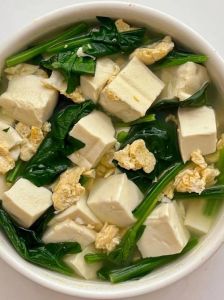 海带豆腐汤家常做法_简单美味，清理血管降胆固醇