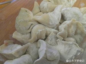 冻过的肉饺子没有煮熟吃了_没煮熟速冻饺子有风险！