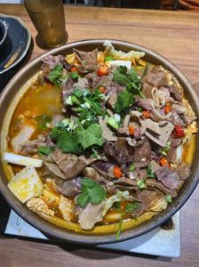 羊杂和什么菜搭配好_羊杂配粉丝蒜苗，百变美味满足你