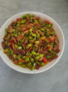 豆子炒肉的家常做法_家常豆角炒肉，简单下饭！