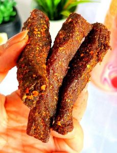 内蒙古风干牛肉做法_风干牛肉选对肉腌制足，嚼劲足