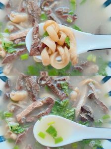 羊杂炖豆腐的家常做法_羊杂炖豆腐，加料提鲜更香浓
