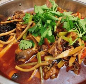 干煸鸭的做法大全家常_家常干煸鸭，香辣勾回忆