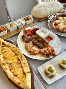 各国美食图片及做法_海鲜饭越南春卷巴西烤肉日本照烧鸡腿