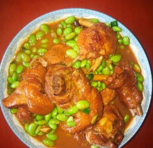 正宗毛豆烧鸡的做法_家常做法，鲜嫩入味！