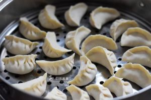 冻饺子蒸多久能熟透_蒸冻饺子多长时间熟？看大小和馅料！