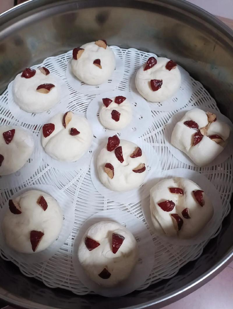 牛奶和面蒸馒头的做法_香甜暄软,新手易学自制 牛奶和面蒸馒头的做法_香甜暄软,新手易学自制