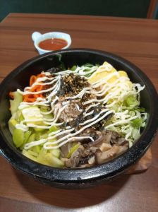 海鲜石锅拌饭做法_韩式海鲜石锅拌饭，在家做也正宗！