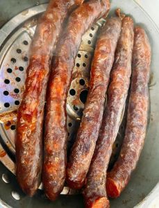 自制腊肠蒸多长时间_蒸腊肠控火控时，小苏打清洗，15-20分钟熟透