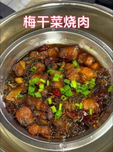 干盐菜烧肉的做法大全_咸菜烧肉，爽脆入味暖心胃