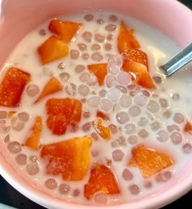 煮西米木瓜牛奶的做法_木瓜牛奶西米露，清爽甜美甜品！