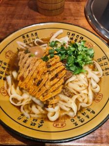 山西刀削面的特色与做法_特色面食，文化传承，美味享不停