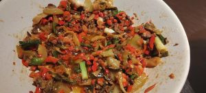 家常炒驴肉最简单做法_腌去腥，肉弹牙