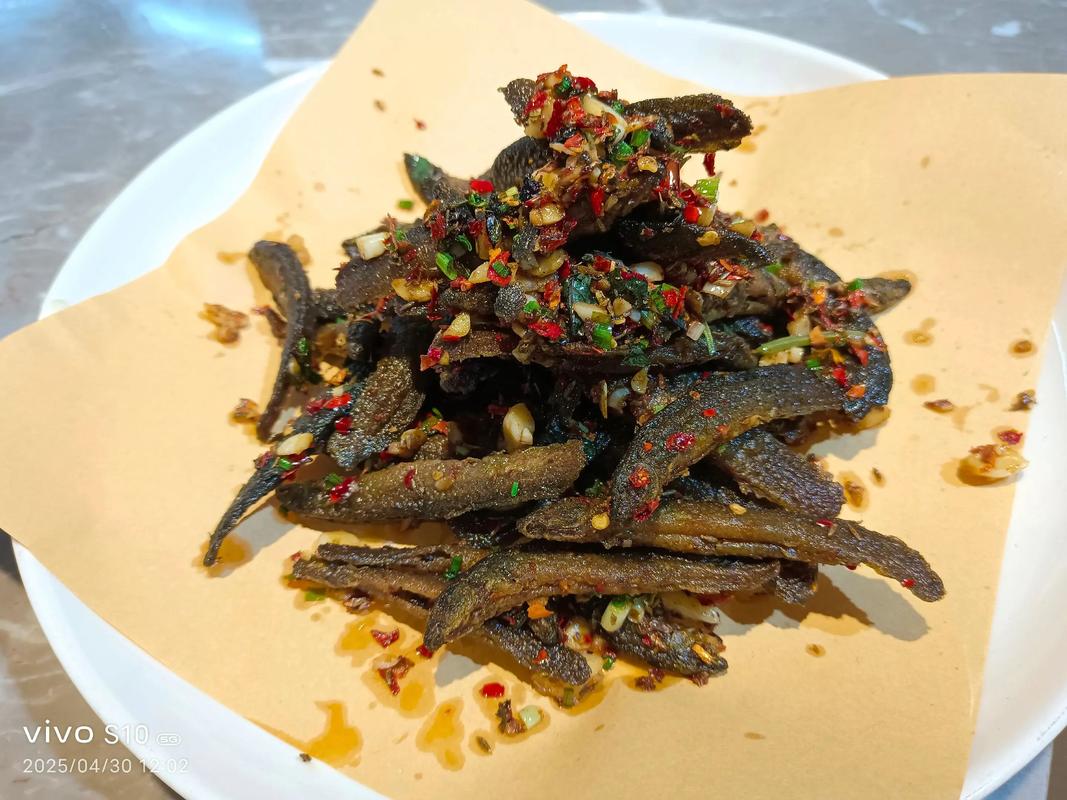 麻辣泥鳅最正宗的做法_鲜香麻辣麻辣泥鳅，下酒绝配！
